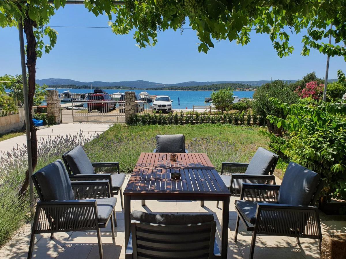 Apartments Villa Oliva 투라니 외부 사진