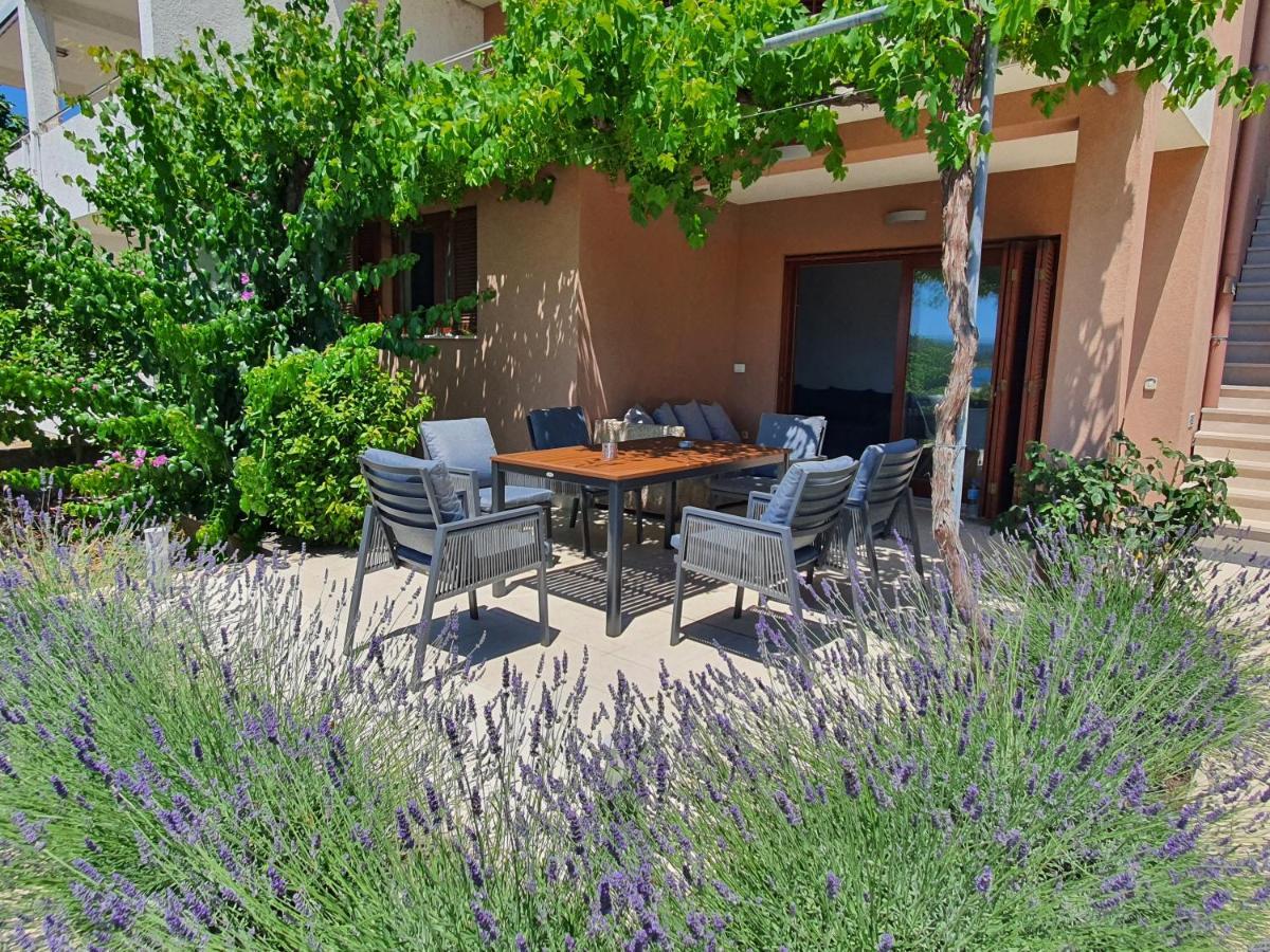 Apartments Villa Oliva 투라니 외부 사진
