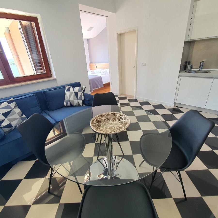 Apartments Villa Oliva 투라니 외부 사진