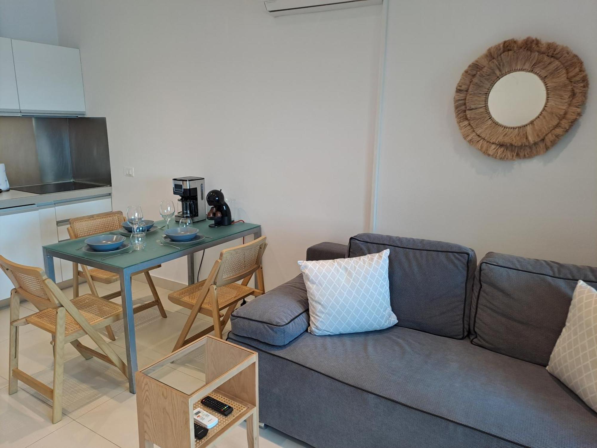 Apartments Villa Oliva 투라니 외부 사진