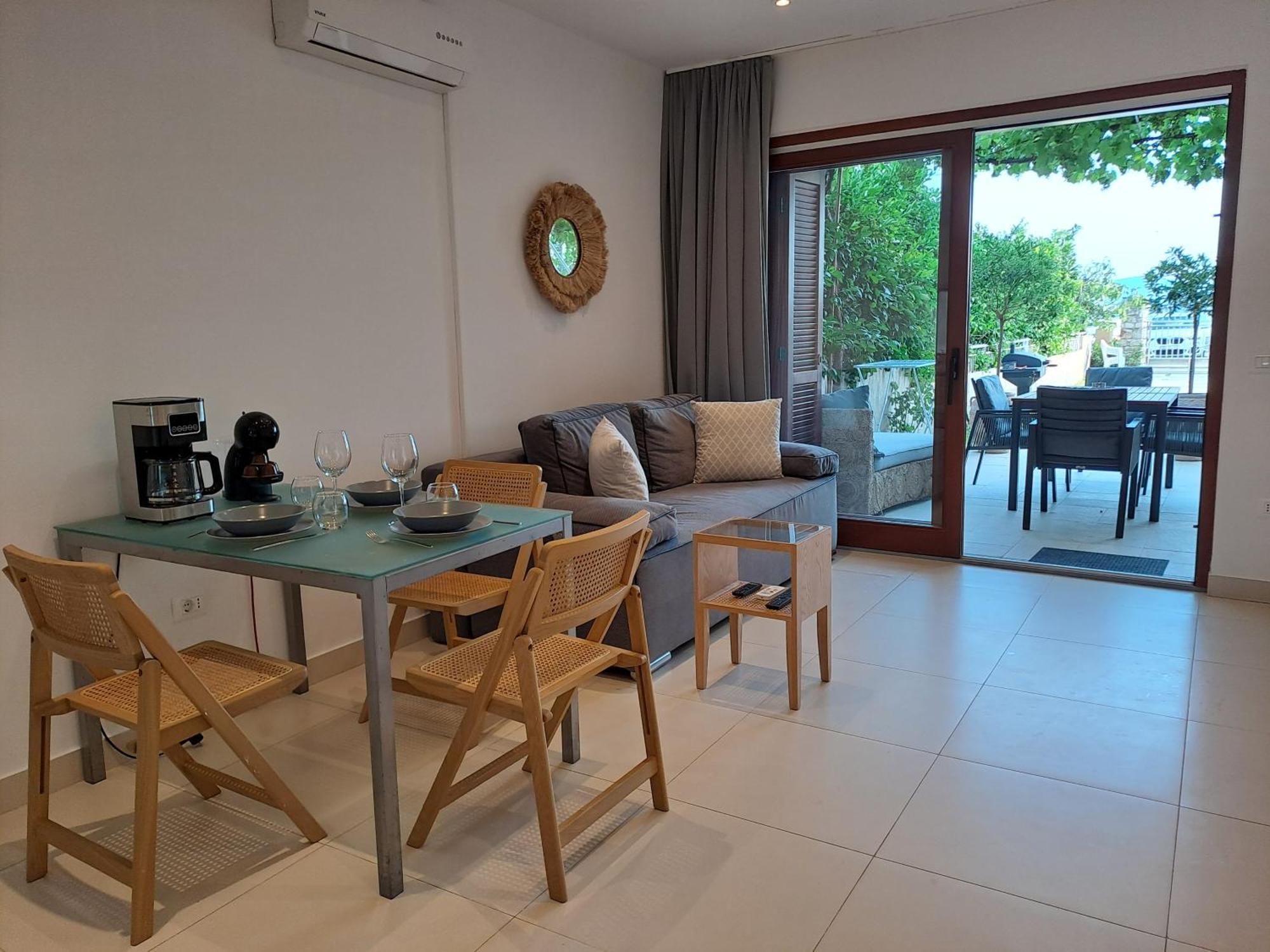 Apartments Villa Oliva 투라니 객실 사진